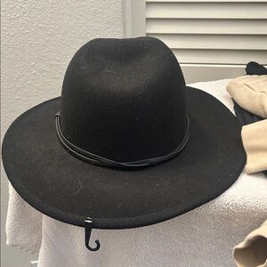 H&M Classic Black Women's Hat